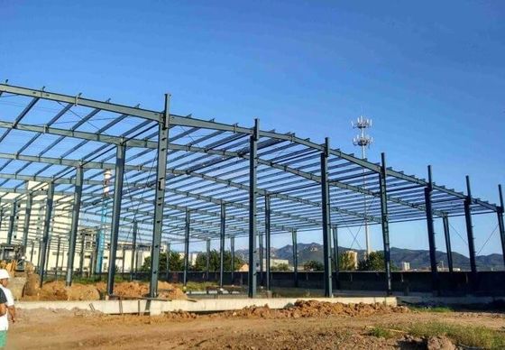 त्वरित और आसान स्थापना के लिए बड़े स्पैन स्टील स्ट्रक्चर गोदाम