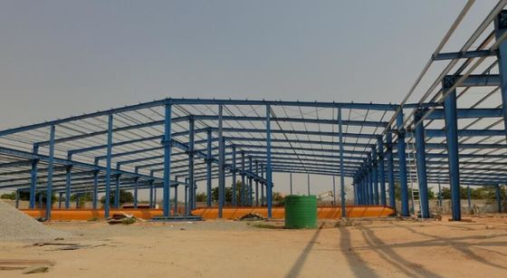इस्पात फ्रेम संरचना भवन हल्का वजन इस्पात गैरेज कार्यशाला