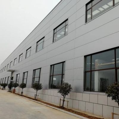 उद्योग/कारखाने के लिए बड़े स्पैन पूर्वनिर्मित इस्पात संरचना कार्यशाला