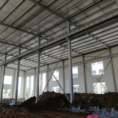 आधुनिक डिजाइन हल्के धातु भवन प्रीफैब स्टील संरचना कार्यशाला