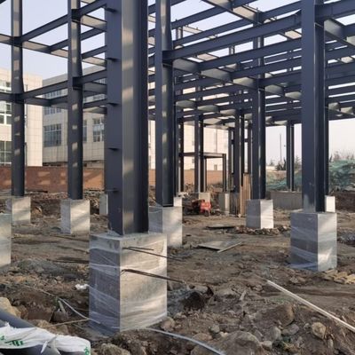 ग्रेट स्पैन लाइट स्टील स्ट्रक्चर बिल्डिंग वर्कशॉप क्रेन बीम के साथ